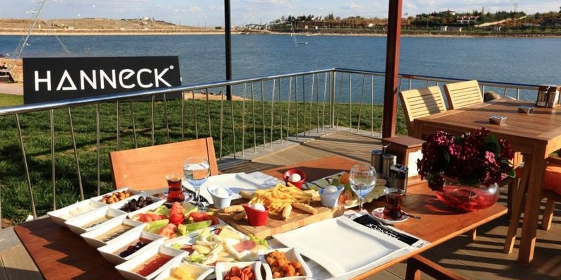 Hanneck Breakfast & Grill