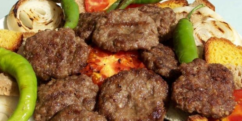 Tarihi Çırçır Suyu Et Mangal